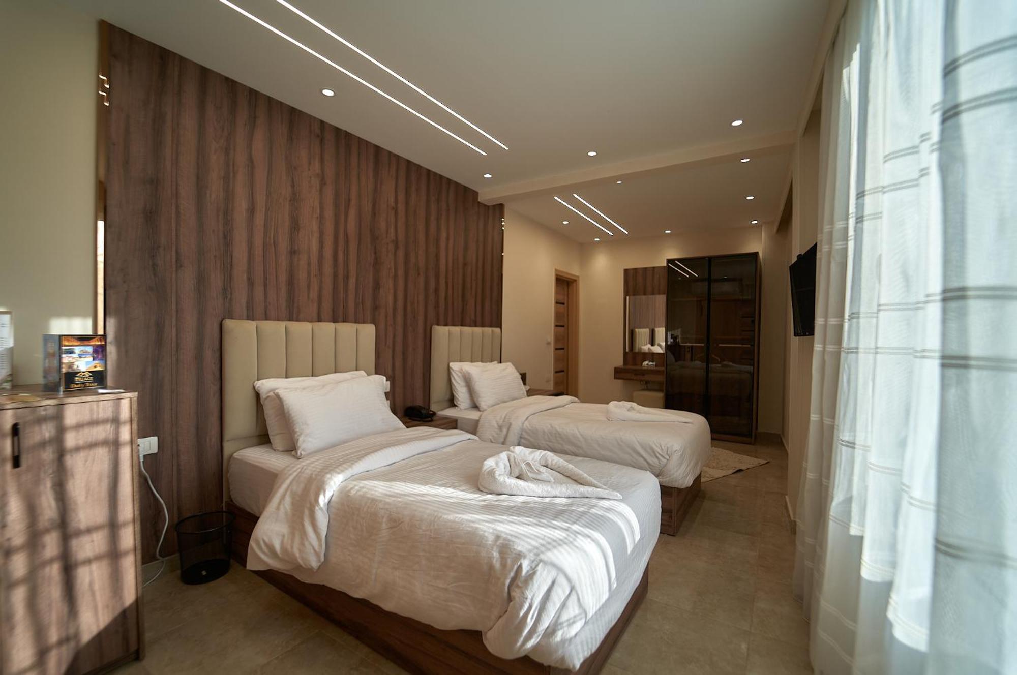 Готель The Palace Pyramids 3*