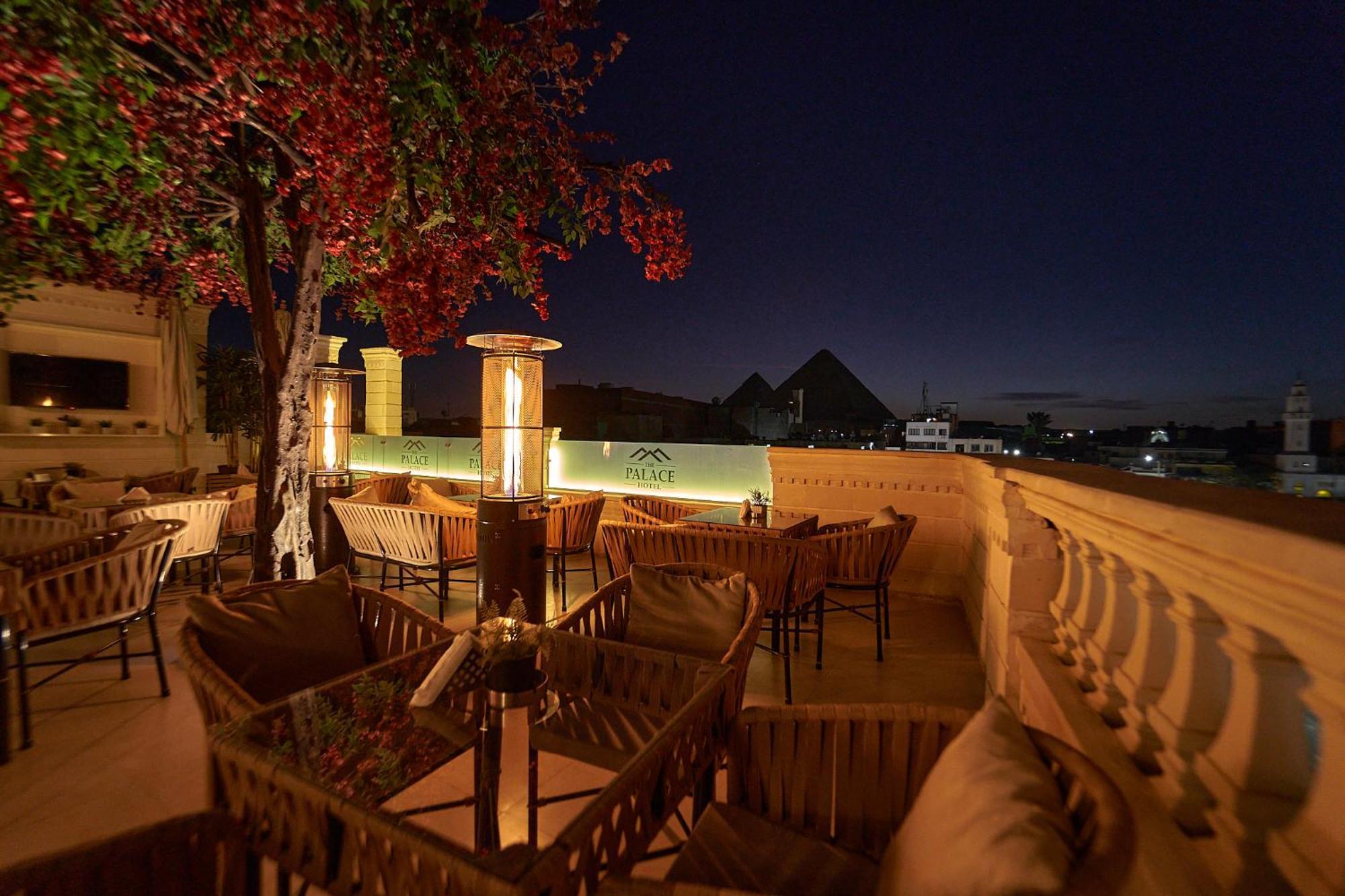 Готель The Palace Pyramids 3*